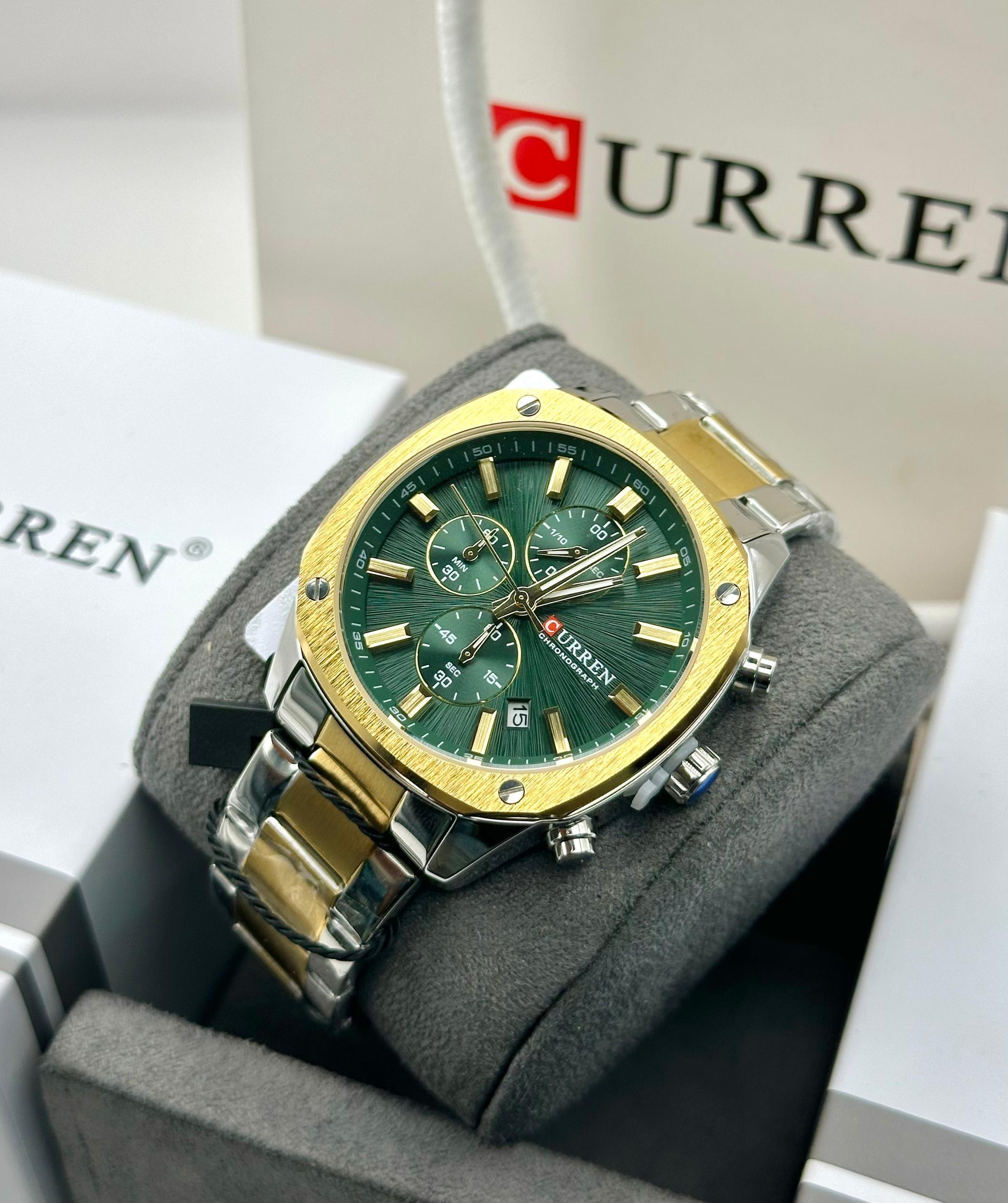 Montre verte octogonale